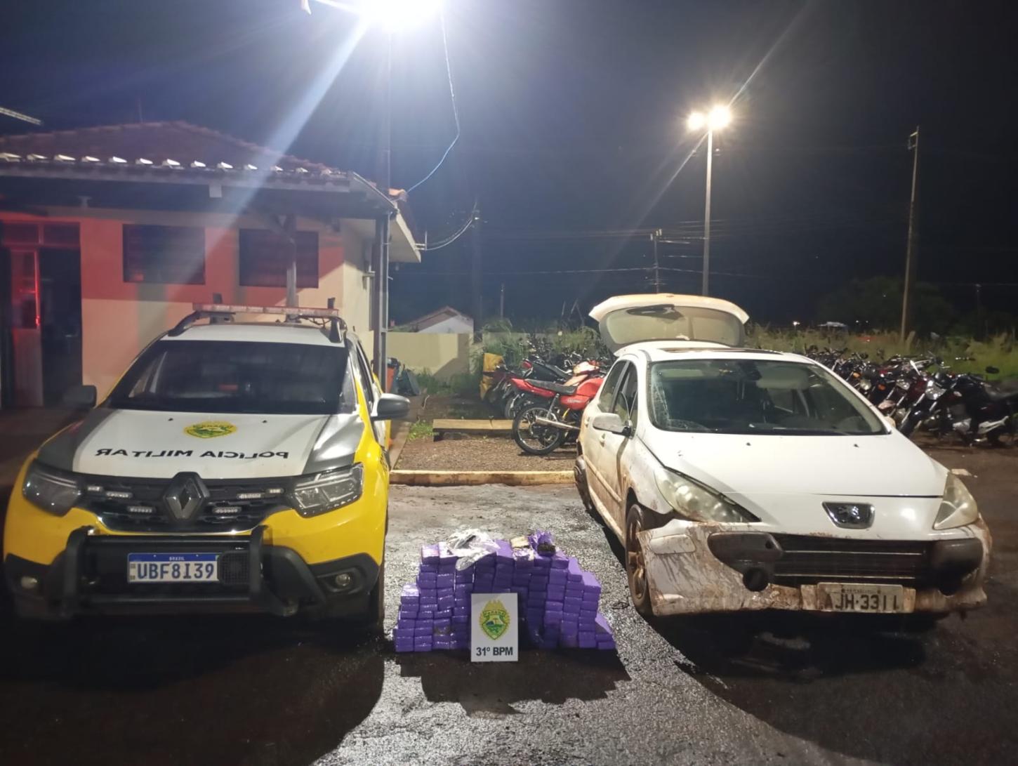 Apreensão de cerca de 120 kg de maconha após perseguição policial mobiliza equipes da PM em Assis Chateaubriand; suspeitos fugiram e seguem sendo procurados