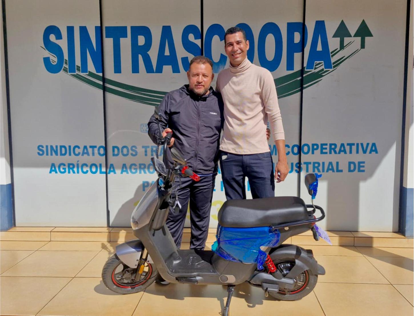 Trabalhadores da C.Vale recebem prêmios sorteados no Congresso da Categoria