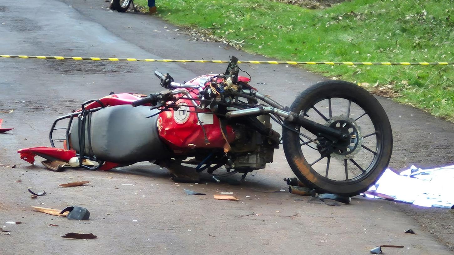 Tragédia no trânsito: motociclista morre após colisão com caminhão em Maripá