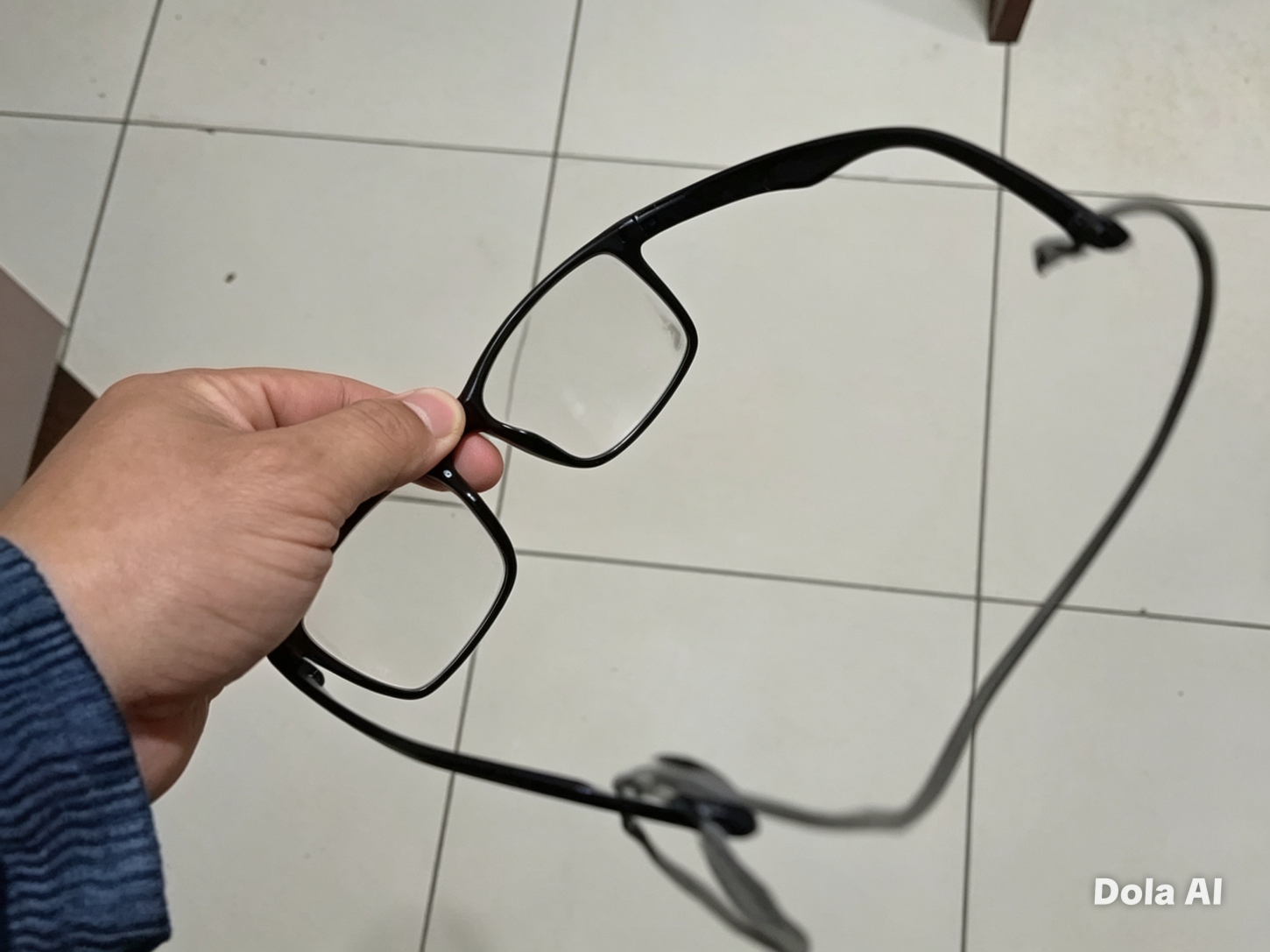 Óculos de grau é encontrado em esquina de Palotina, dono é procurado