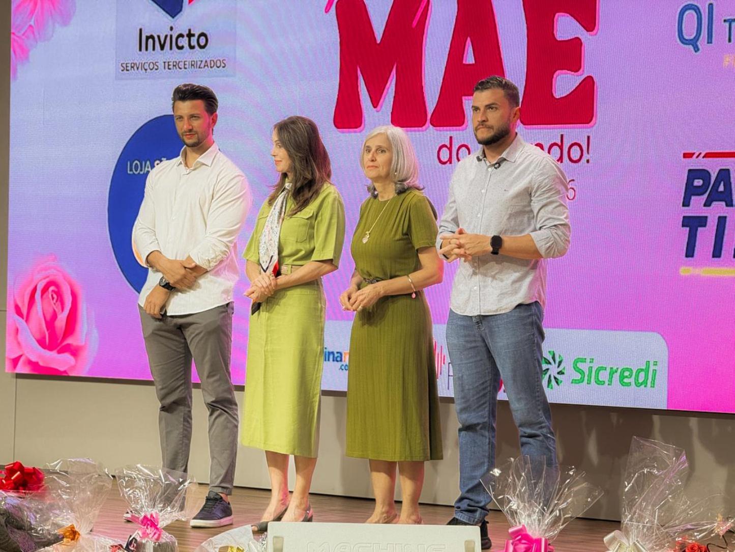 Presidente da Câmara, Thiago Mostachio destacou a importância do concurso “A Melhor Mãe do Mundo” durante cerimônia que reuniu autoridades, estudantes e famílias em Palotina