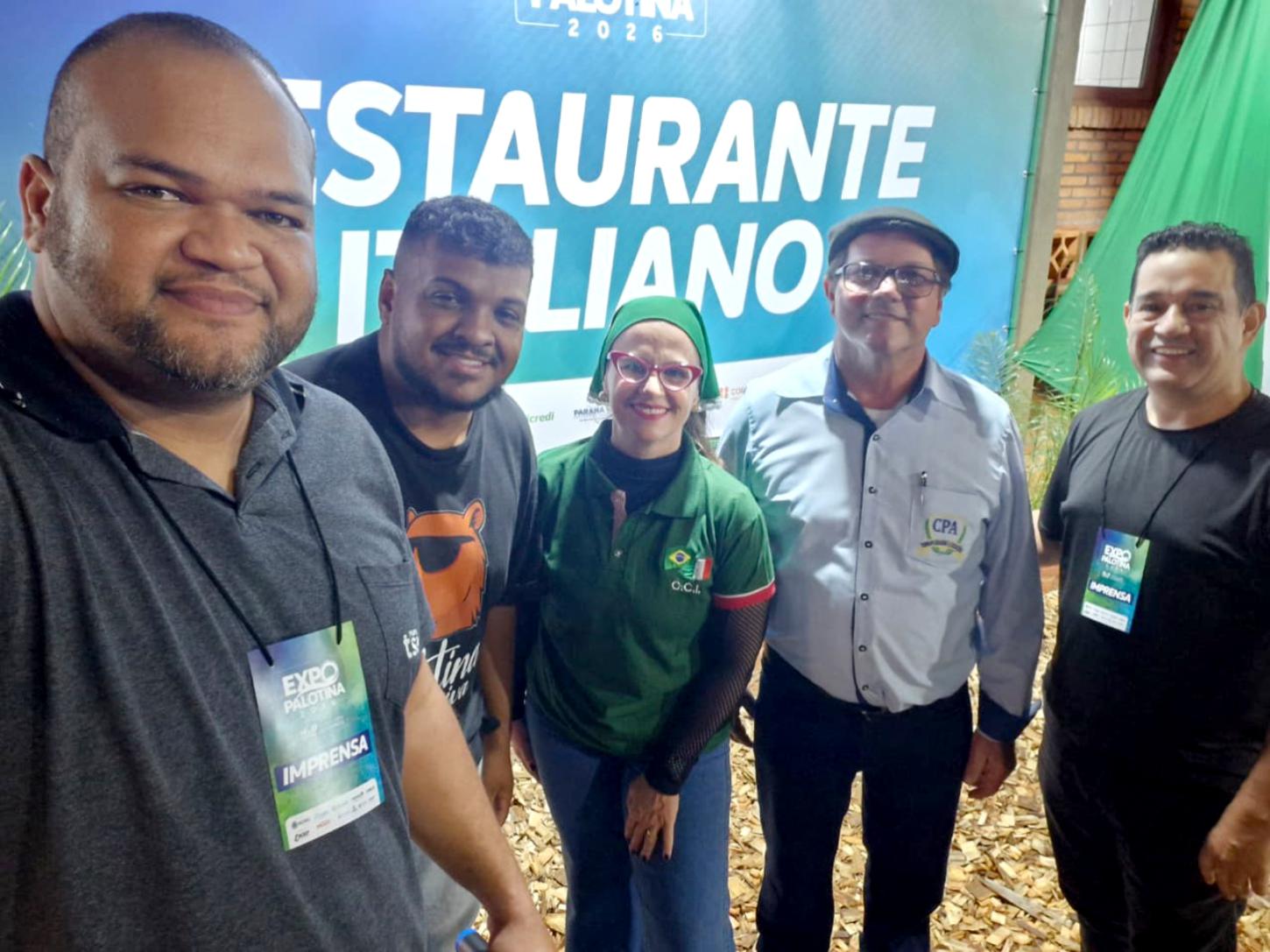 Lara Beatrice Biezus e Carlinhos Piovesan durante entrevista ao Megazine News e Portal T7 sobre os sabores e a tradição do Restaurante Italiano na Expo Palotina 2026