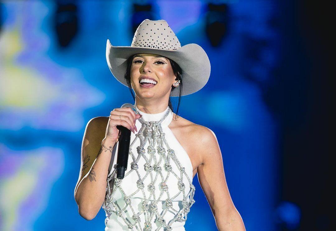 Ana Castela sobe ao palco a sexta-feira, dia 15