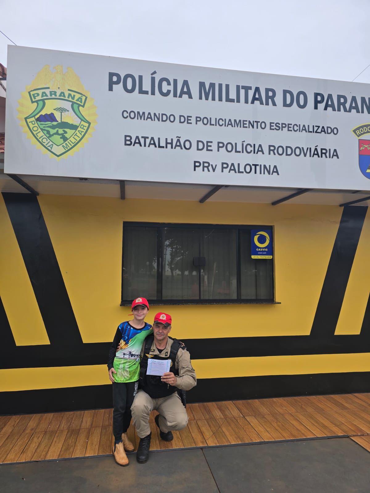 ✍️🚔 Escrita com carinho e admiração, a carta do pequeno Anthony emocionou os policiais do BPRv em Palotina