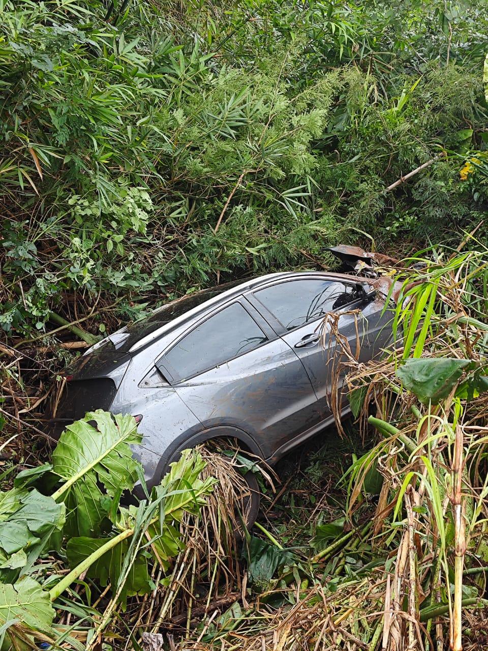 Honda/HR-V ficou danificado após colisão registrada na manhã deste sábado (16) na PR-239, em Quatro Pontes. O condutor, de 38 anos, sofreu ferimentos moderados