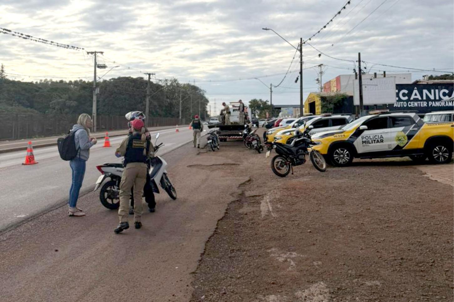 Fiscalização flagra 17 motoristas com irregularidades na habilitação