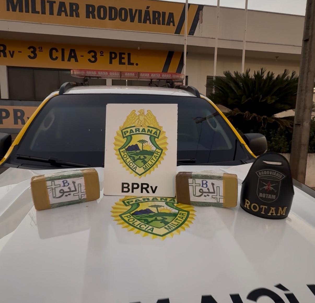 Operação F.A.R.O. intercepta motociclista com mais de 2 quilos de crack na PR-323