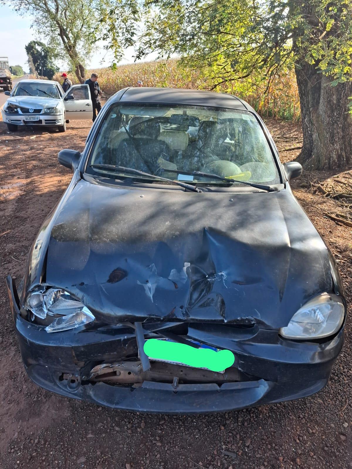Equipes de atendimento e da Polícia Rodoviária Estadual atuaram na ocorrência registrada na manhã desta sexta-feira (26), na PR-182, em Maripá