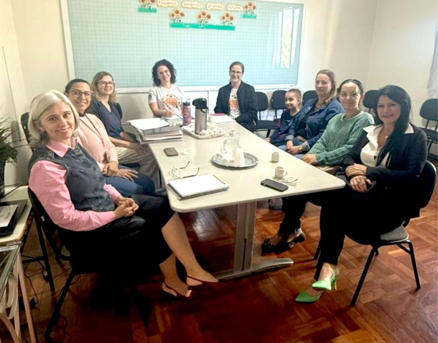 Integrantes do Conselho de Alimentação Escolar (CAE) atuam no acompanhamento e fiscalização da merenda escolar em Palotina (Foto: Assessoria – Prefeitura)
