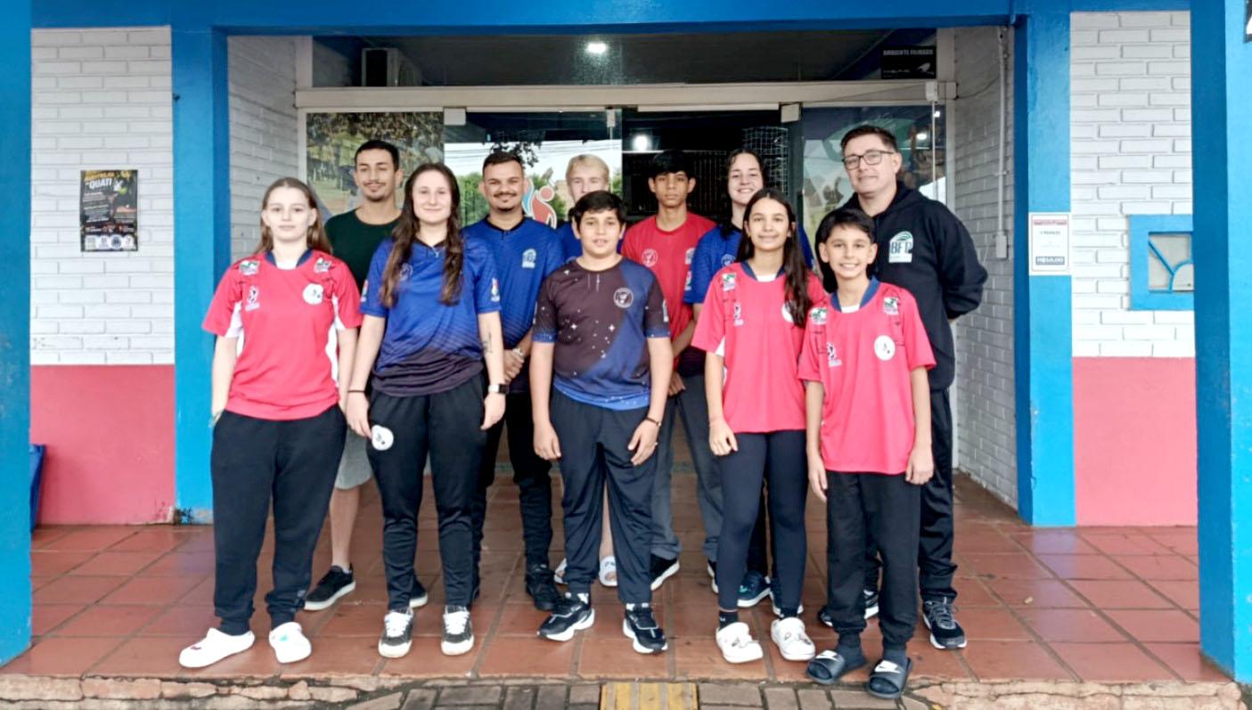 Delegação de Palotina leva na bagagem a dedicação dos treinamentos e a expectativa de conquistar bons resultados na competição estadual. 🏸💪🏽🏆