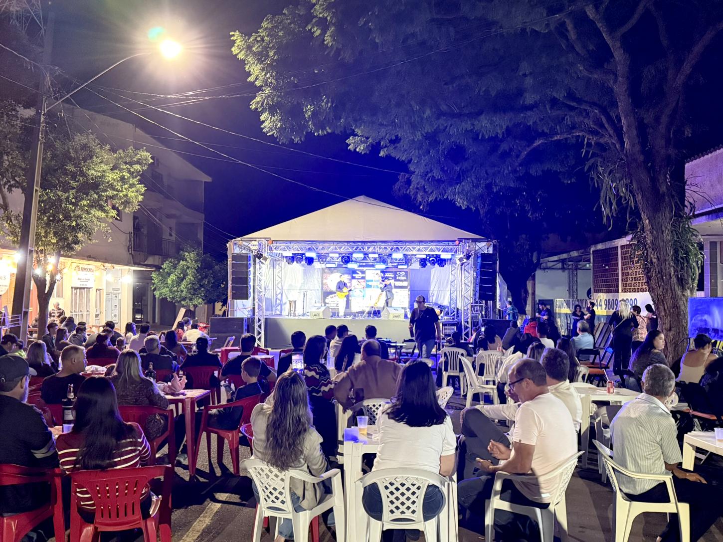 1º Festival de Outono de Terra Roxa reuniu artistas locais e grande participação da comunidade