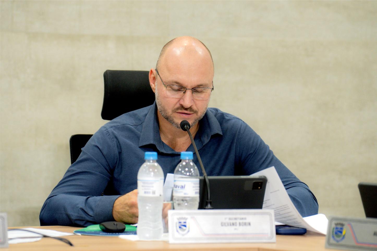 Vereador Gilvano Birin é coautor do requerimento que pede ao Executivo informações sobre a participação de servidores da Assistência Social e de crianças na sessão da Câmara realizada em 1º de junho