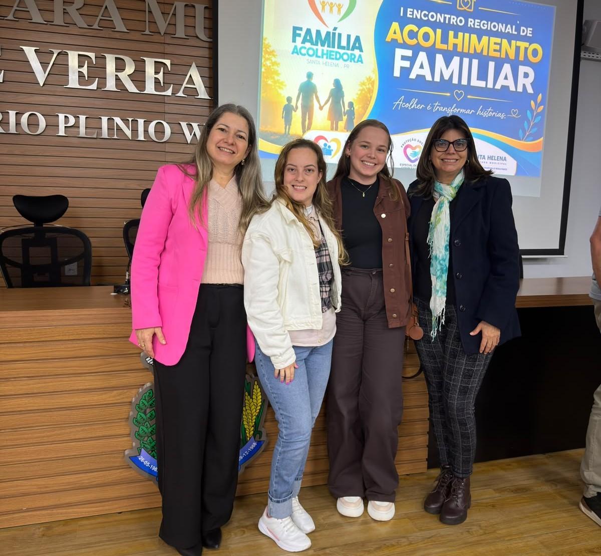 Representantes da Secretaria Municipal de Assistência Social de Palotina participaram do I Encontro Regional de Acolhimento Familiar, realizado em Santa Helena