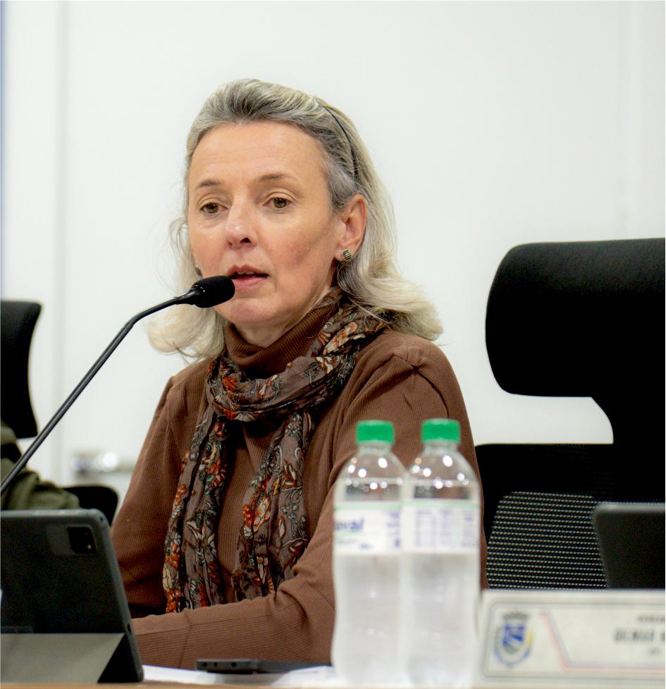 A vereadora Nissandra Karsten apresentou 35 emendas à Lei de Diretrizes Orçamentárias de 2026, liderando pelo segundo ano consecutivo o número de propostas ao texto da LDO em Palotina (Foto: Assessoria - Câmara)