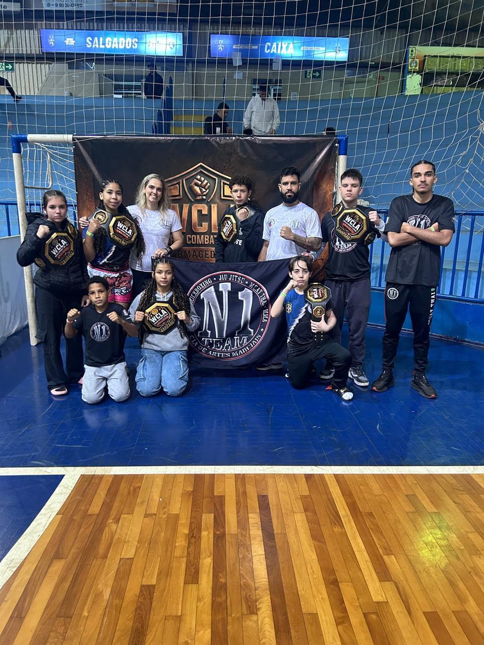 Atletas das academias N1 Team Palotina e N1 Team Avenida conquistaram nove cinturões em torneio internacional de kickboxing disputado em Foz do Iguaçu e levaram o nome de Palotina ao pódio