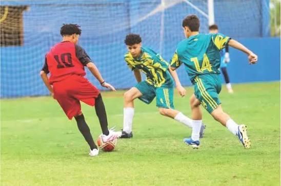 Equipes de cinco instituições de ensino em cada categoria entram em campo a partir de segunda-feira (3), no Estádio Municipal João Bortolozzo