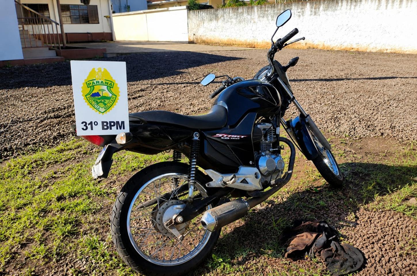 🚔 Moto é apreendida durante fiscalização da PM em Cafelândia