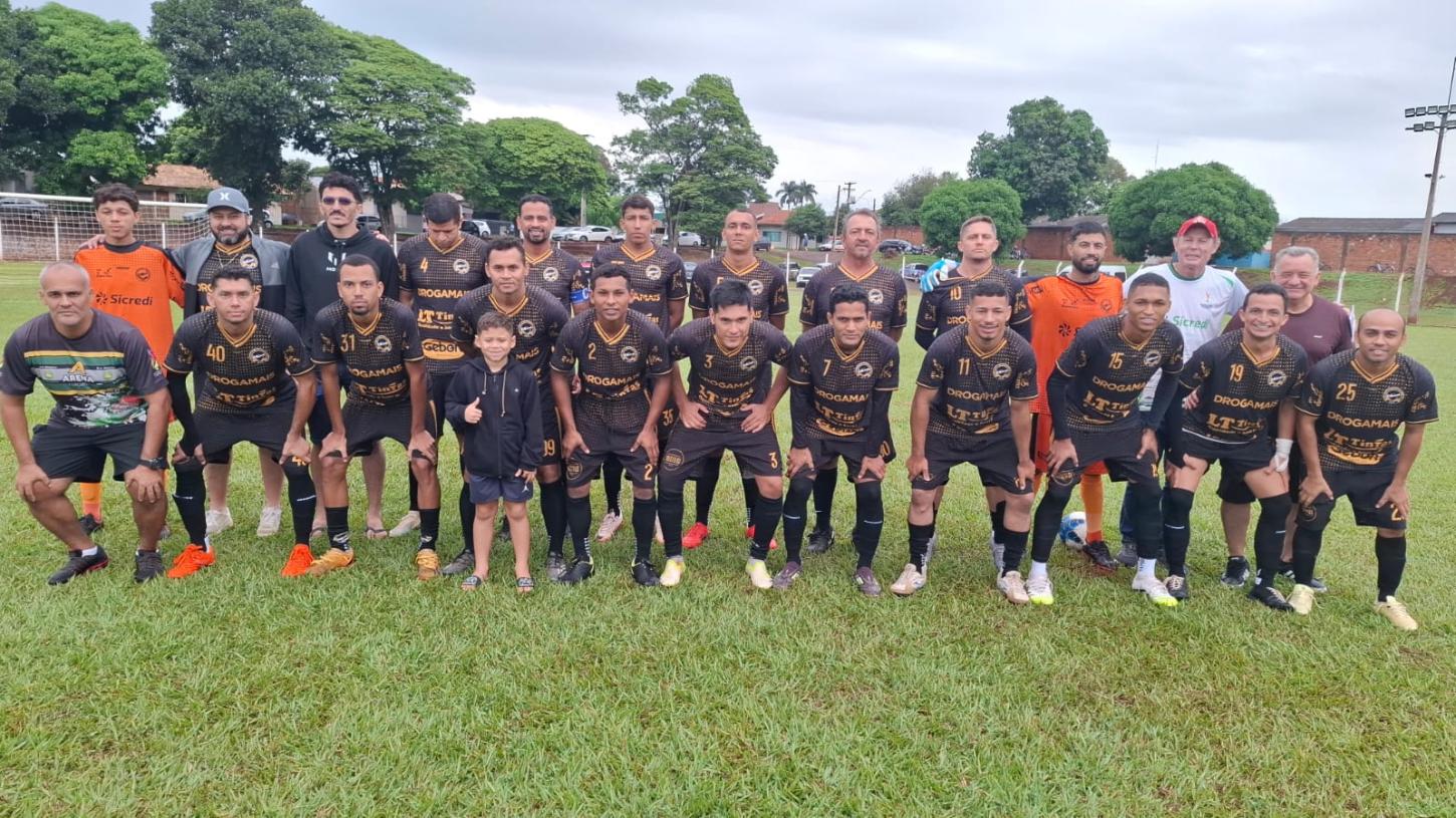 O time Francisco Alves venceu a equipe Anjos Colchões pelo placar de 5 x 4 nos pênaltis e garantindo presença entre os quatro melhores do campeonato
