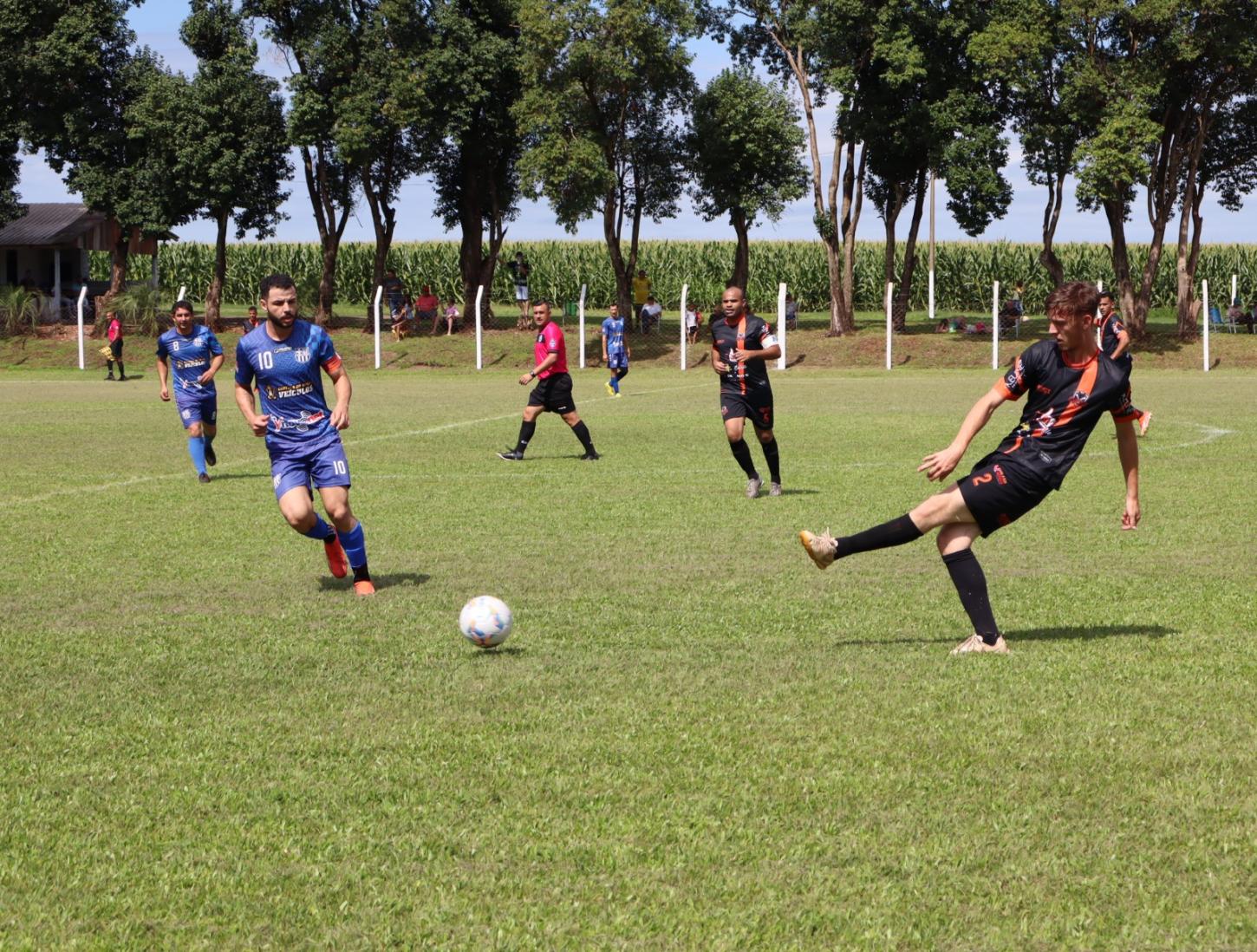 ⚽ Clima de decisão! A 4ª Taça Nelvo Holz de Futebol 2026 entra na fase eliminatória com oito equipes na disputa pelo título