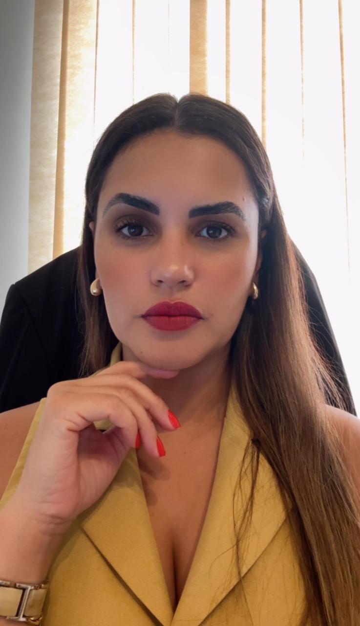 Graciela Lopes, psicóloga especialista em Violência Doméstica, reforça um alerta que pode salvar vidas: "O amor não machuca, não humilha e não amedronta. Identificar os sinais e buscar apoio é o que transforma histórias."