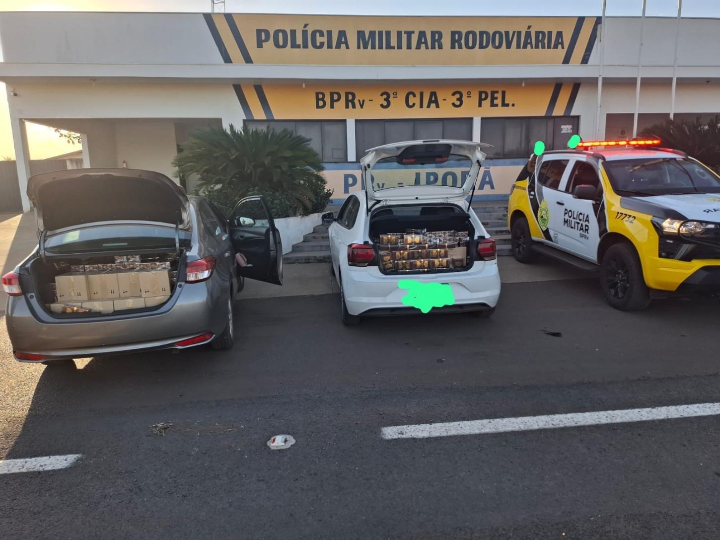 A Polícia Rodoviária apreendeu 572 frascos de perfumes de origem árabe, avaliados em R$ 114,4 mil