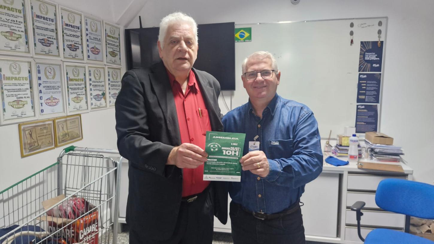 Representantes do Sintrascoopa, percorreram diversas unidades da C.Vale para convidar os trabalhadores a participarem da Assembleia Geral on-line deste domingo (26), às 10h