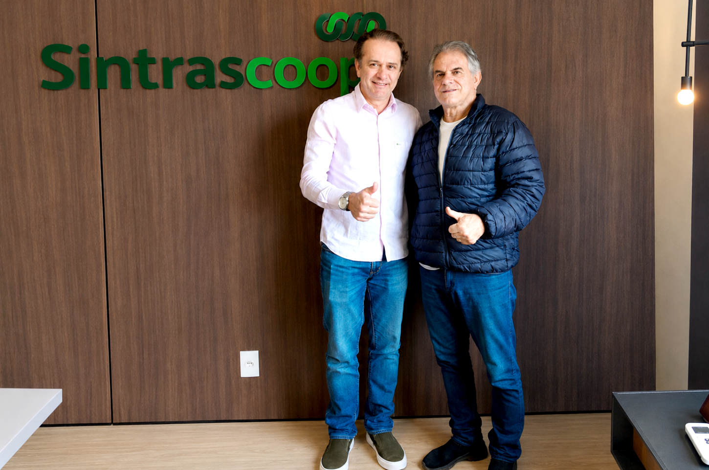 Na corrida por diálogo, Luiz Ernesto amplia agenda e se reúne com liderança dos trabalhadores em cooperativas