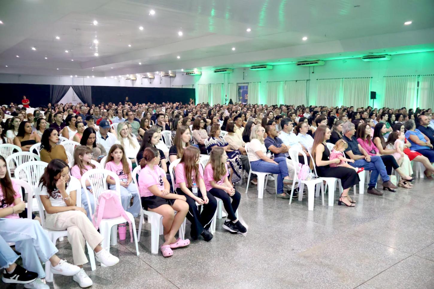 Conexão ACIPA: grande público prestigiou a 9ª edição do evento, realizada na noite de terça-feira (18), na ASFUCA, em Palotina, em uma programação marcada por inspiração, superação e solidariedade