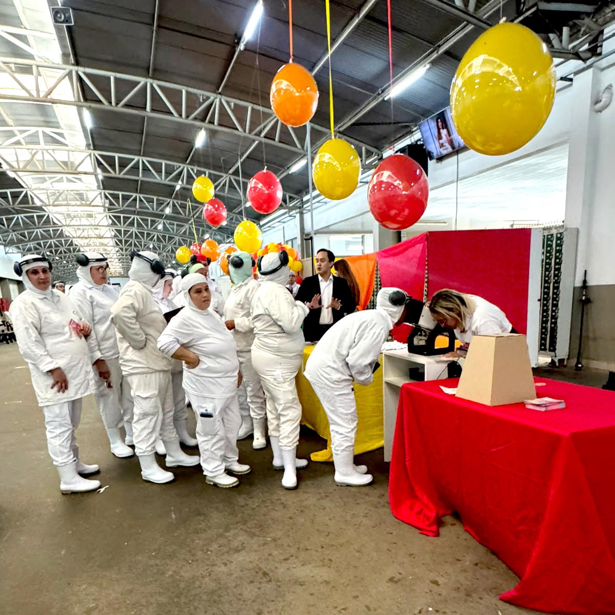 Equipe do Sintracoop de Mandaguari participa da Feira de Benefícios da cooperativa Aurora, levando aos trabalhadores, em parceria com o Mercadão dos Óculos, serviços gratuitos de cuidados com a saúde visual