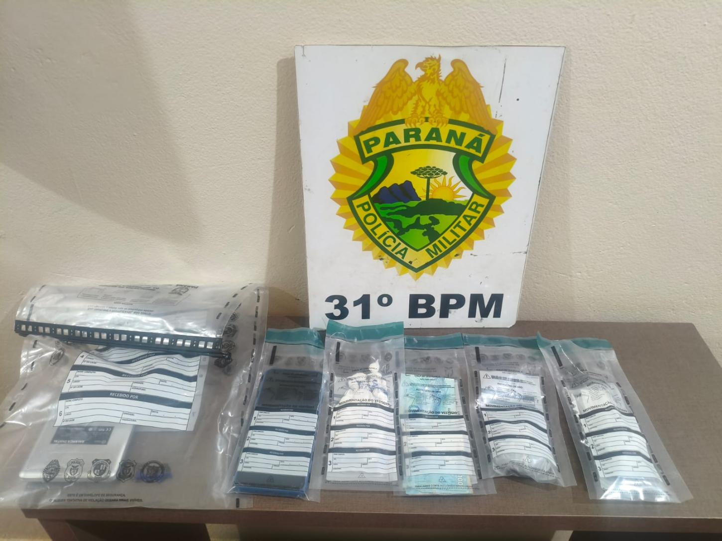 Apreensão em Palotina: Polícia Militar apreendeu 36 porções de substância análoga à cocaína, maconha, uma balança de precisão e R$ 602 em dinheiro