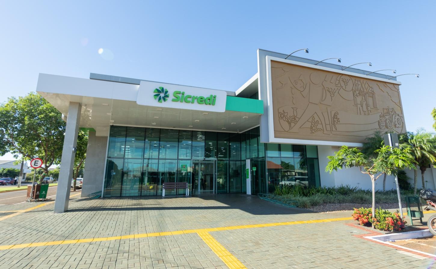 Sicredi Vale do Piquiri Abcd PR/SP reforça sua presença em Maripá e participa da 26ª Festa das Orquídeas e do Peixe, de 27 a 30 de agosto, aproximando o cooperativismo financeiro de associados, produtores, empreendedores e da comunidade