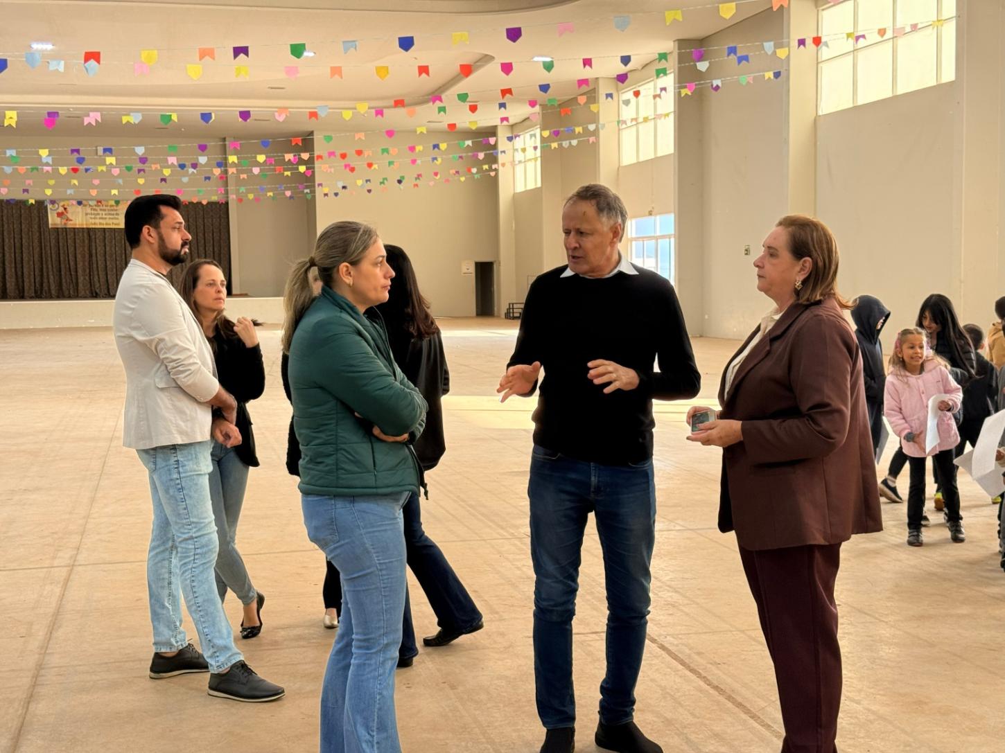 Prefeito Ivan Reis acompanhou, nesta segunda-feira (10), o início dos atendimentos do Programa Bons Olhos Paraná em Terra Roxa