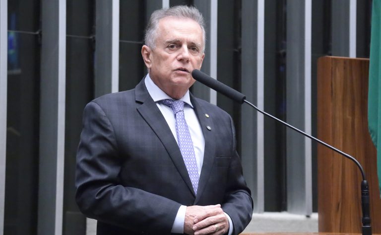 Comissão aprova projeto que exige separação de torcidas nos estádios