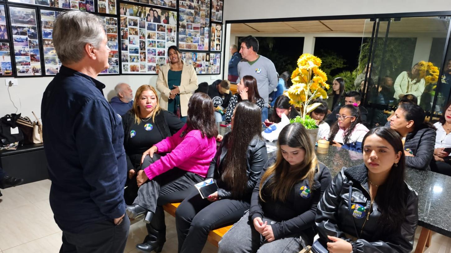 Luiz Ernesto leva bandeiras de campanha a Jardim Alegre