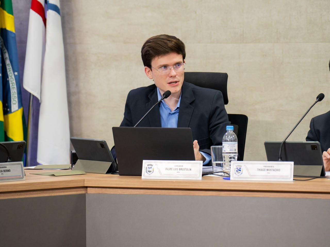 Vereador Filipe Brustolin (MDB), autor do projeto que institui o Dia Municipal do Coração e a Semana Municipal de Prevenção e Cuidados com a Saúde do Coração em Palotina. A proposta foi aprovada por unanimidade em segundo turno e encaminhada para sanção d
