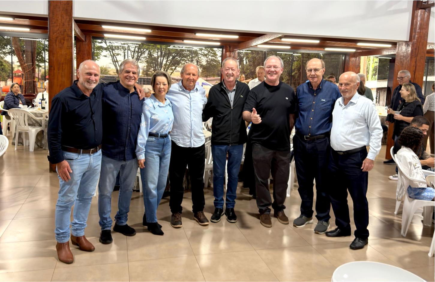 Luiz Ernesto participa de almoço em homenagem ao Dia do Engenheiro Agrônomo e destaca importância da profissão