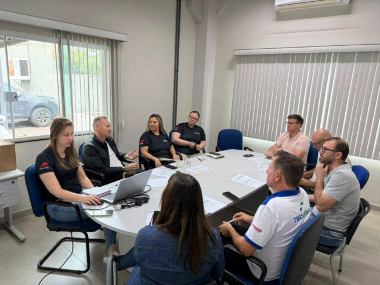Representantes da ACIPA participam de ações de planejamento, integração e fortalecimento do associativismo empresarial em Palotina. O boletim da entidade destaca novos associados, capacitações, visitas às empresas, parcerias e a preparação do Prêmio ACIPA