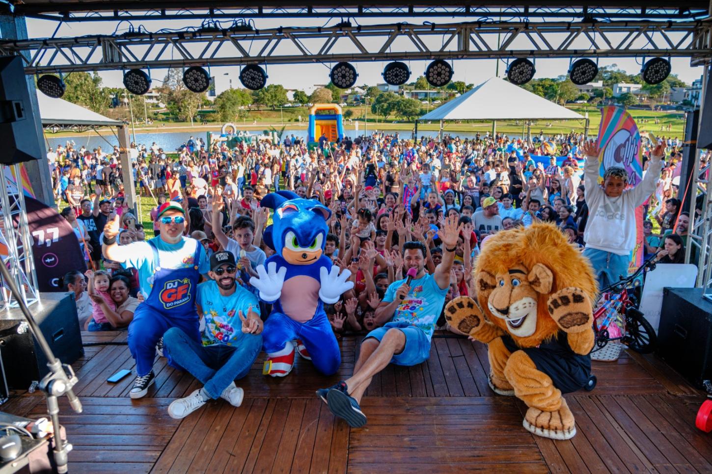 O Lago Municipal de Palotina foi palco de uma tarde especial de alegria, diversão e integração familiar no domingo (18)