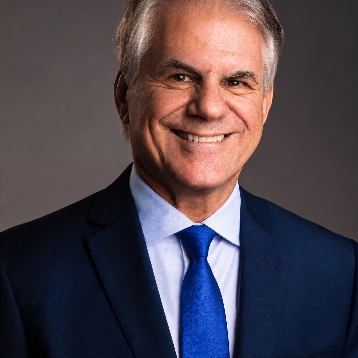 Médico e ex-prefeito de Palotina por quatro mandatos, Luiz Ernesto de Giacometti (PL) conquistou 11.754 votos no município, alcançando 61,28% dos votos válidos