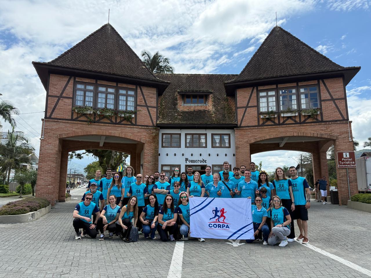 41 atletas da Associação de Corredores de Palotina (CORPA) representam o município na Maratona Internacional de Pomerode, em Santa Catarina (Foto: Divulgação)