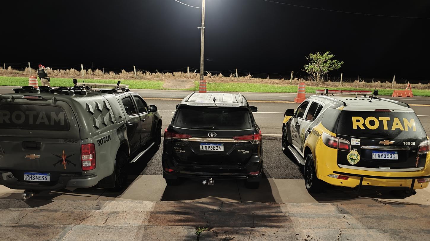 Caminhonete Toyota Hilux SW4, furtada em Umuarama, foi recuperada por equipes da ROTAM do Batalhão de Polícia Rodoviária