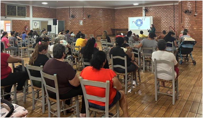CRAS de Palotina promove reunião informativa para orientar famílias beneficiárias do Bolsa Família