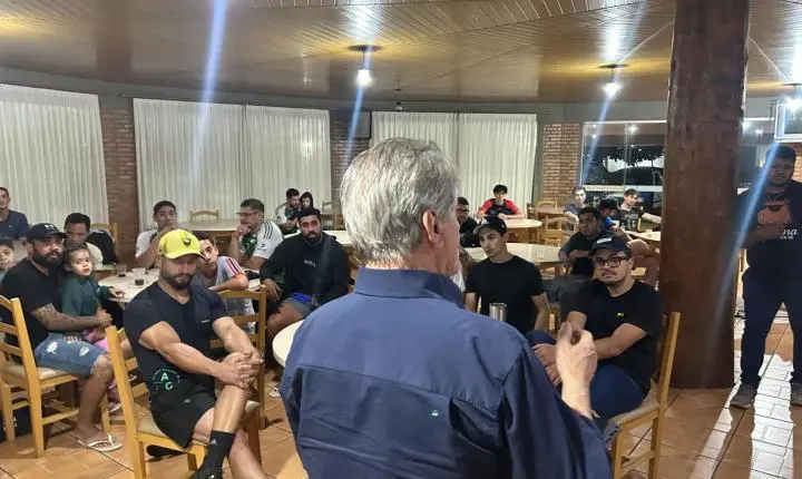 A dez dias das urnas, Luiz Ernesto e Ademar Dorfschmidt participam de reunião em Palotina
