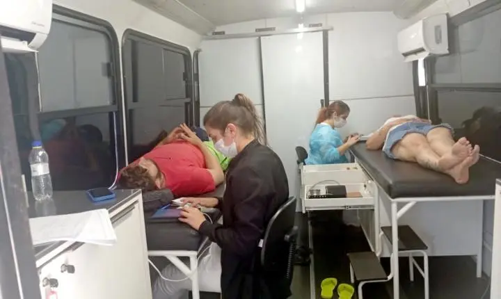 Acupuntura auricular promove bem-estar e chega ao ambiente de trabalho em Quarto Centenário