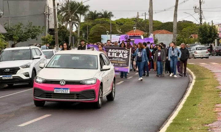 Agosto Lilás ganha as ruas e mobiliza Terra Roxa pelo fim da violência contra a mulher