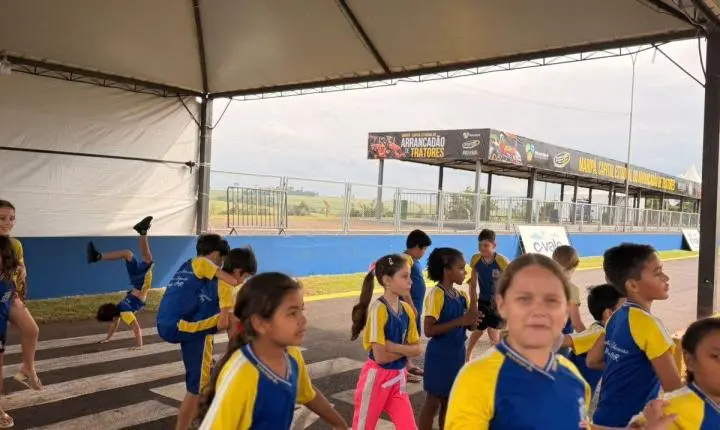 Alunos de Maripá vivenciam a adrenalina em aula prática