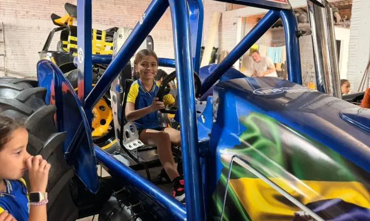 Alunos de Maripá vivenciam a adrenalina em aula prática