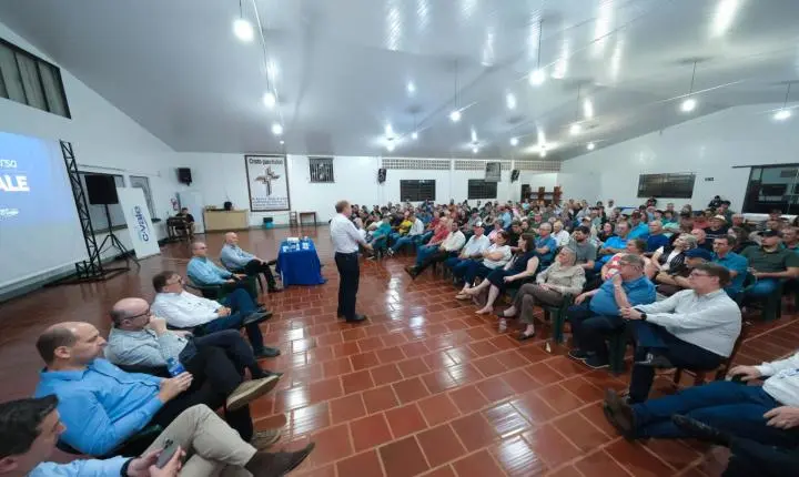 C.Vale reúne associados para o balanço em Palotina e Maripá