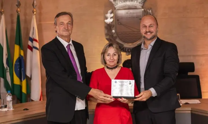 Câmara de Palotina homenageia educadores na primeira edição do “Mestres do Saber”