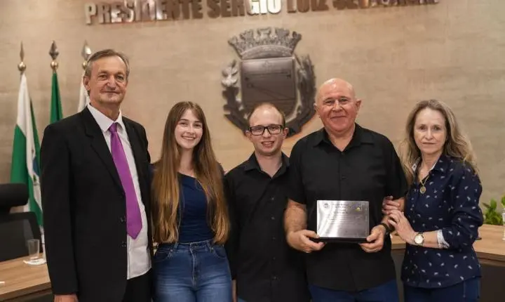 Câmara de Palotina homenageia educadores na primeira edição do “Mestres do Saber”
